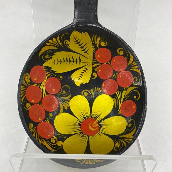 Khokhloma Hand Painted Strawberries Black/Gold Wood Lacquered Bowl Set & Ladles - Picture 10 of 16